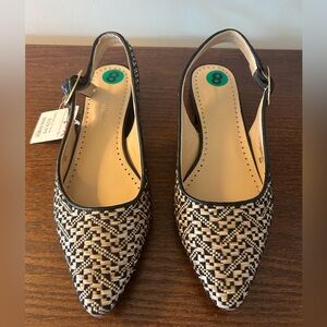 NWT Adrienne Vittadini Woven Slingback Flats - Black & Cream